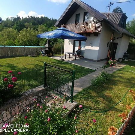 Asja Guest House Lukavac Dış mekan fotoğraf